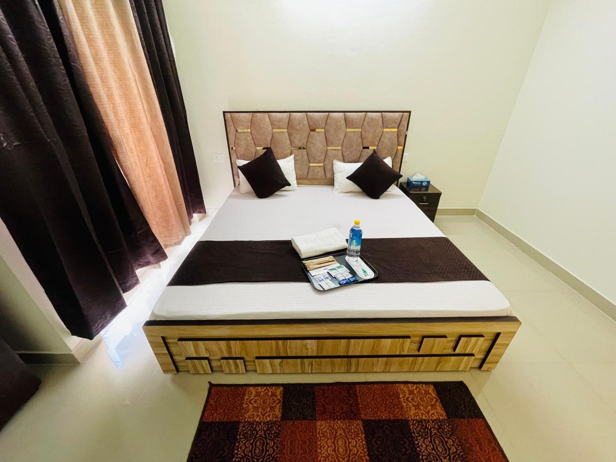 Atulyam Stays Sushant Golf City 勒克瑙 外观 照片
